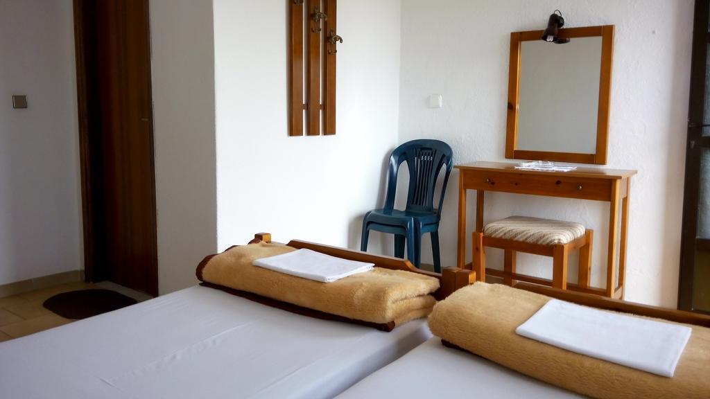 Gorgona Rooms Alikí 外观 照片